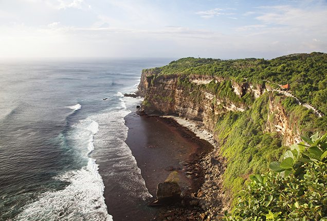 Best suring spots: Uluwatu, Bali