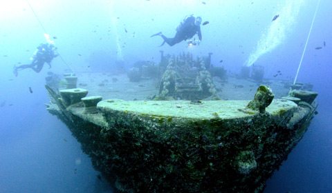 Dive the SS <em>Thistlegorm</em> With a Shipwreck Scholar