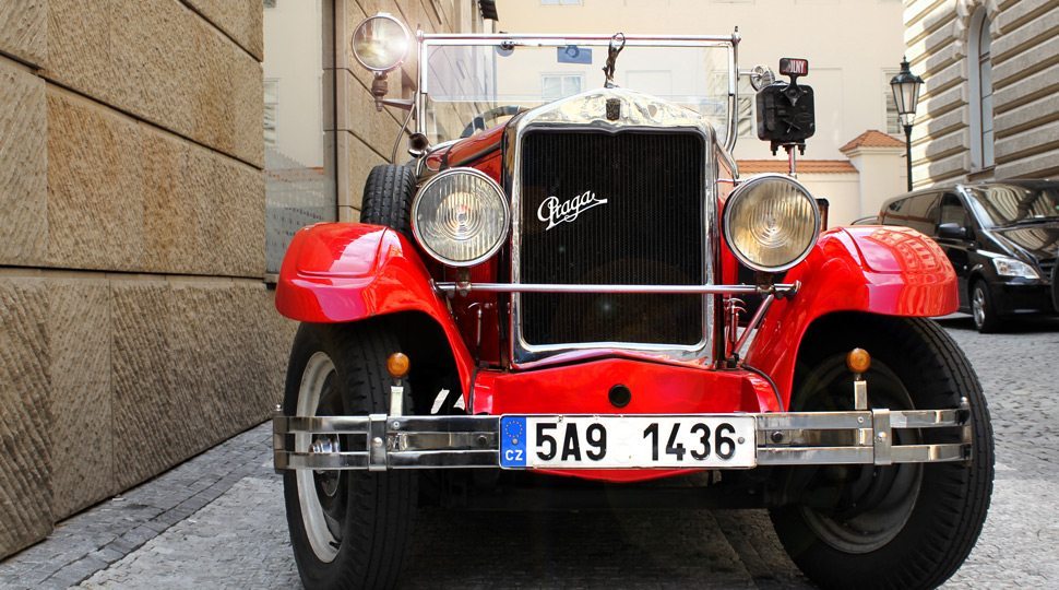 Vintage car tour in Prague