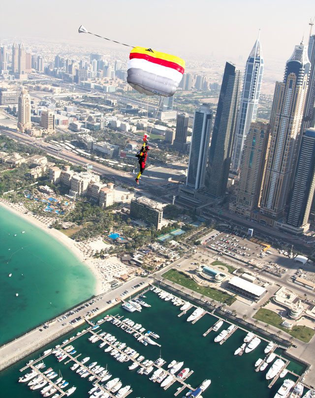Parachute in Dubai