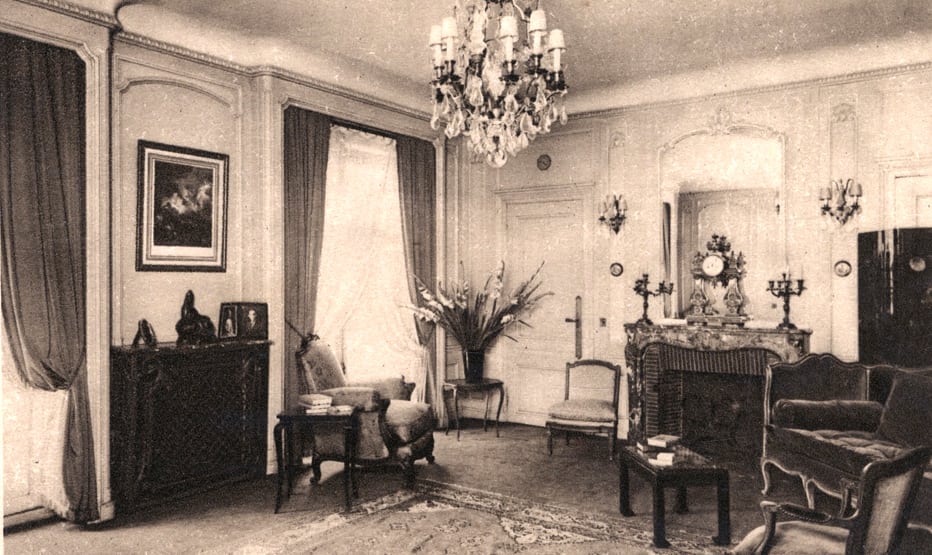George V suites vintage